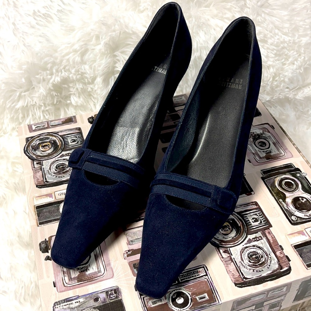 Stuart Weitzman Navy Suede Pumps (made in Spain) size 8N